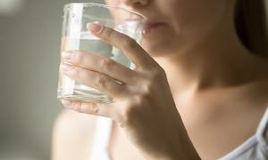 Gặp 6 dấu hiệu này sau khi uống nước chứng tỏ cơ thể có bệnh nguy hiểm, chớ dại chủ quan