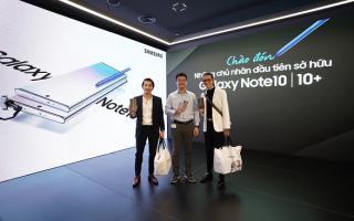 Liên Bỉnh Phát chơi lớn mua hẳn Galaxy Note10+ tặng sinh nhật BB Trần